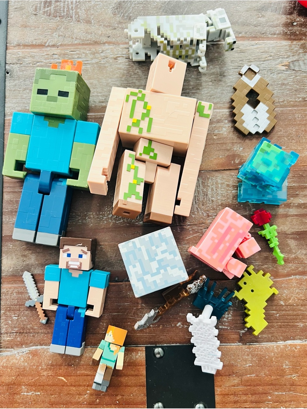 Minecraft Figure Toy Set in Green, Blue, Beige and Pink